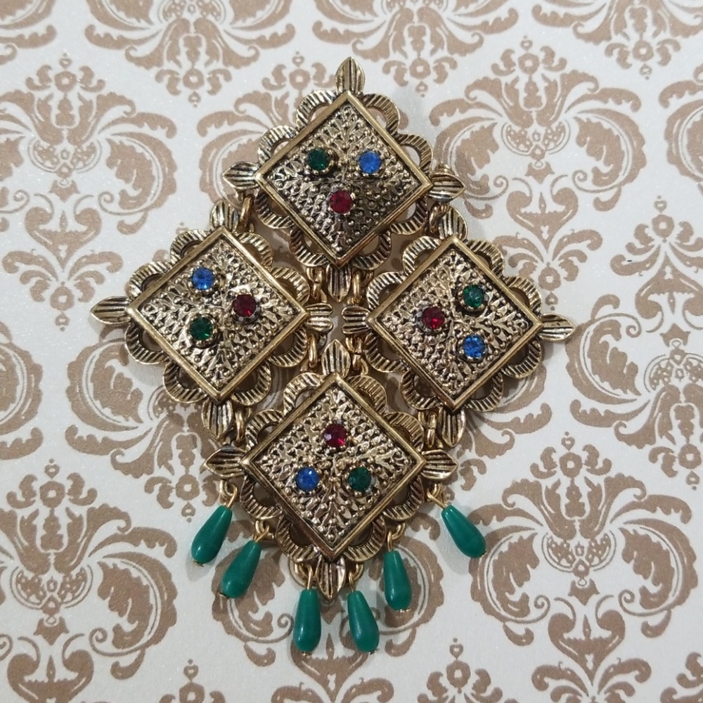 Vintage brooch costume jewelry